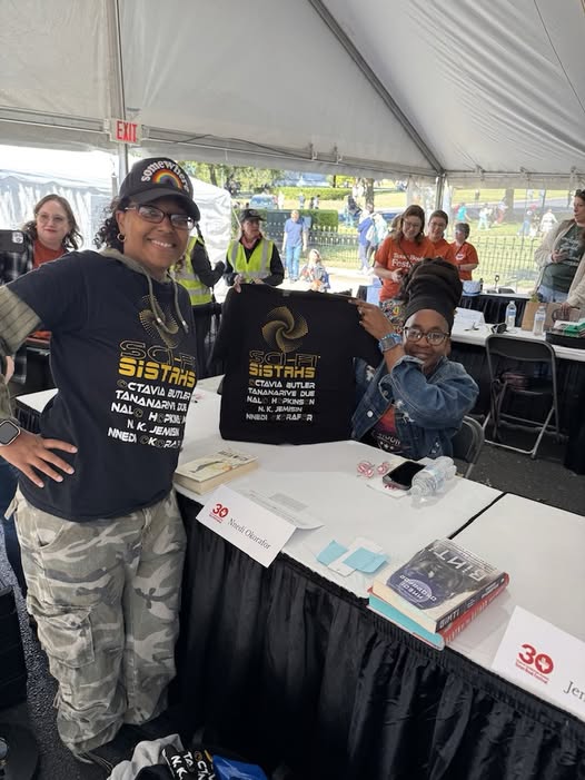 Sci-Fi Sistahs T-Shirt - 2XL to 5XL